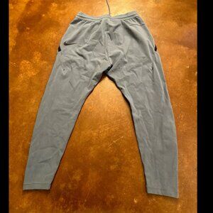 Nike Sportswear Tech joggers Size large